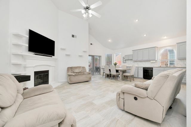 3921 Old Richwood Lane, Fort Worth, TX 76244