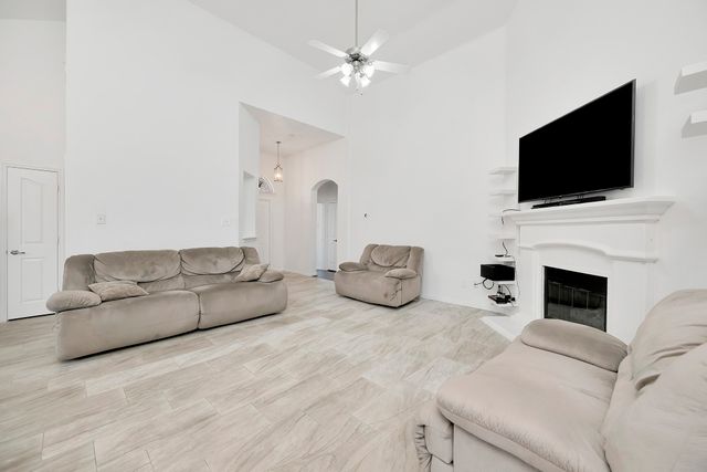 3921 Old Richwood Lane, Fort Worth, TX 76244