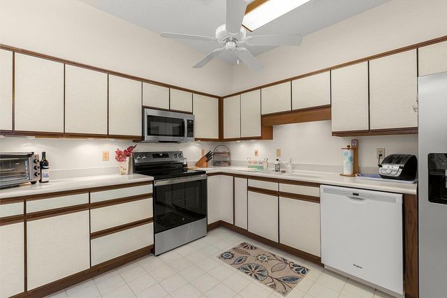 431 Tamarind Place, Vero Beach, FL 32962