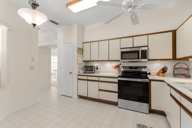 431 Tamarind Place, Vero Beach, FL 32962