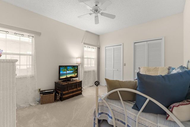 431 Tamarind Place, Vero Beach, FL 32962