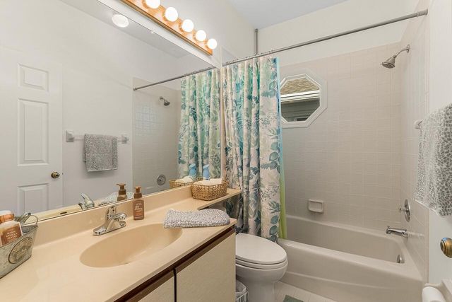 431 Tamarind Place, Vero Beach, FL 32962