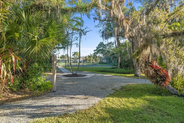 431 Tamarind Place, Vero Beach, FL 32962