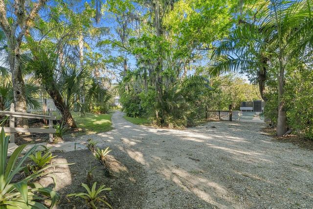431 Tamarind Place, Vero Beach, FL 32962