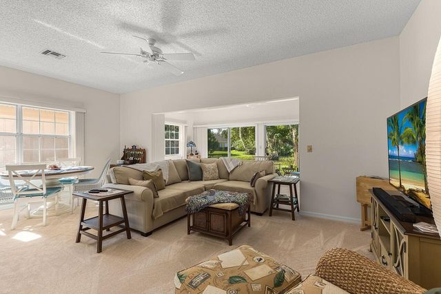 431 Tamarind Place, Vero Beach, FL 32962