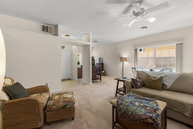 431 Tamarind Place, Vero Beach, FL 32962