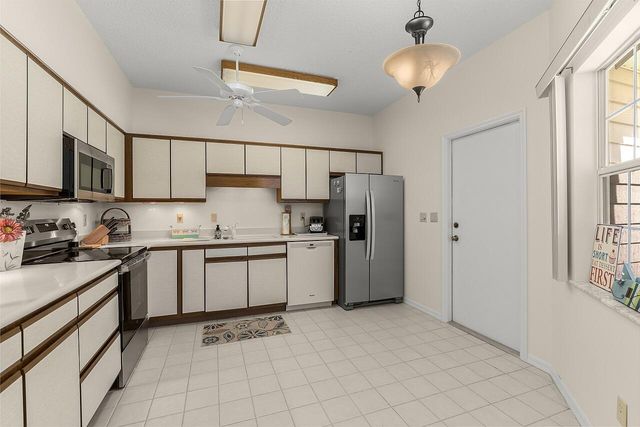 431 Tamarind Place, Vero Beach, FL 32962