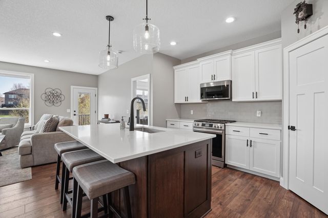 4614 Landmark Drive NE, Saint Michael, MN 55376