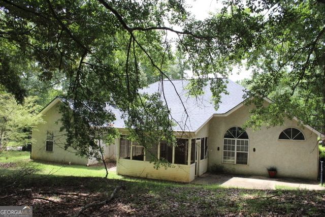 202 Foxdale Court, Lagrange, GA 30240