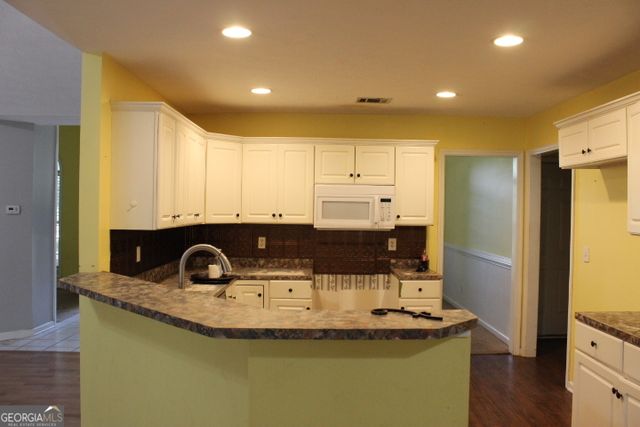 202 Foxdale Court, Lagrange, GA 30240