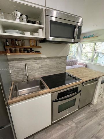 1555 Pennsylvania Ave 110, Miami Beach, FL 33139