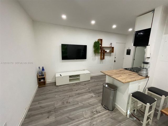1555 Pennsylvania Ave 110, Miami Beach, FL 33139