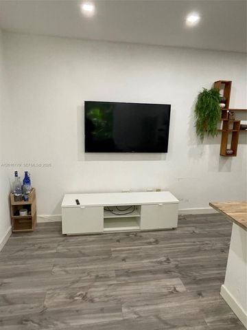 1555 Pennsylvania Ave 110, Miami Beach, FL 33139