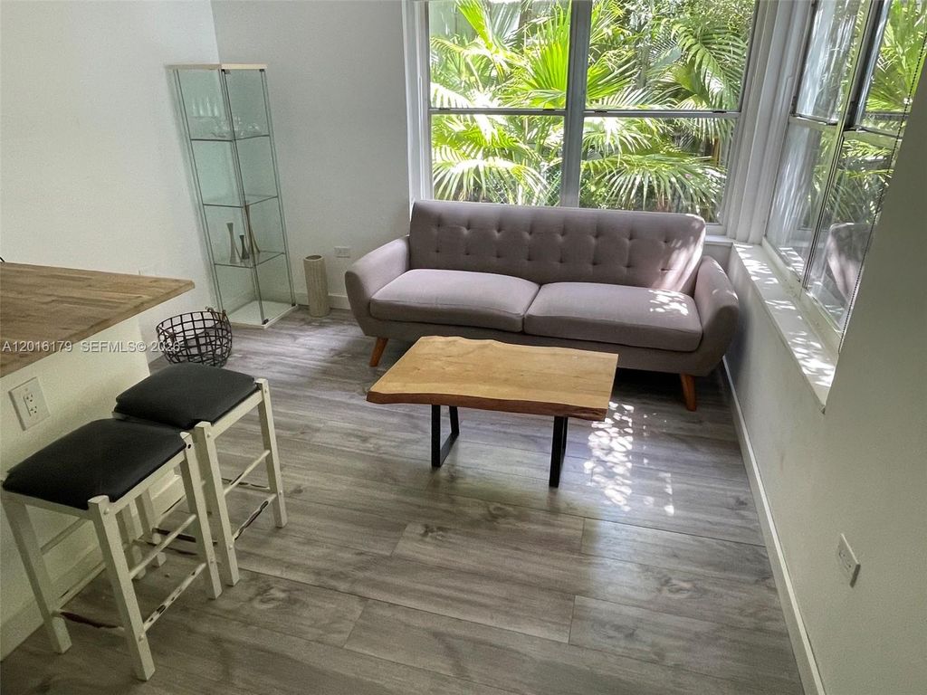 1555 Pennsylvania Ave 110, Miami Beach, FL 33139