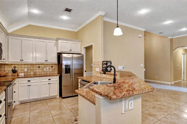 11807 Briarwood Lane, Montgomery, TX 77356