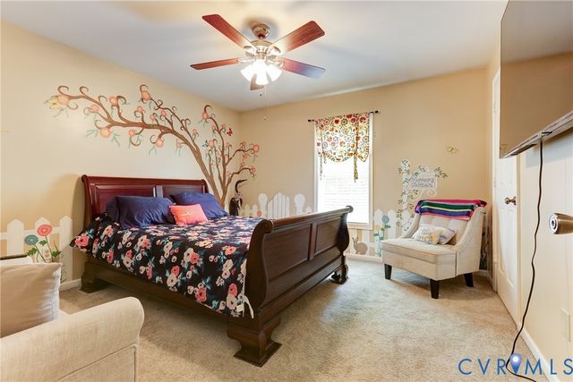 9689 Shannon Hill Rd, Louisa, VA 23093