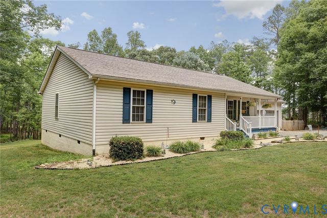 9689 Shannon Hill Rd, Louisa, VA 23093
