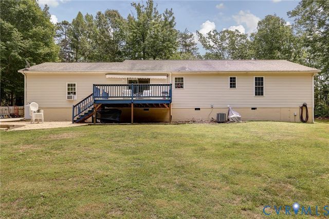 9689 Shannon Hill Rd, Louisa, VA 23093
