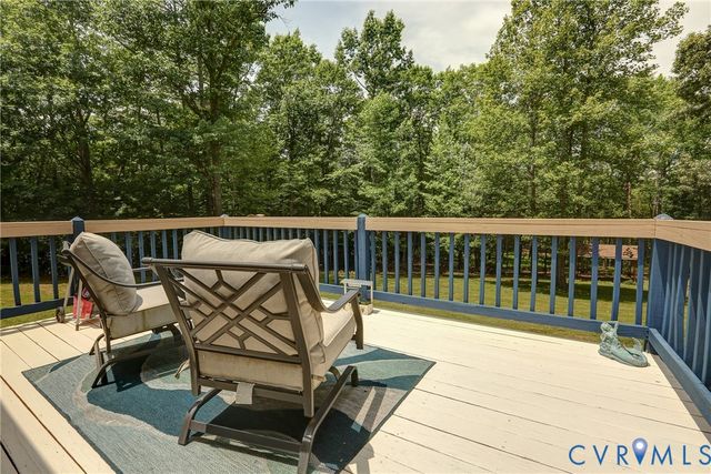 9689 Shannon Hill Rd, Louisa, VA 23093