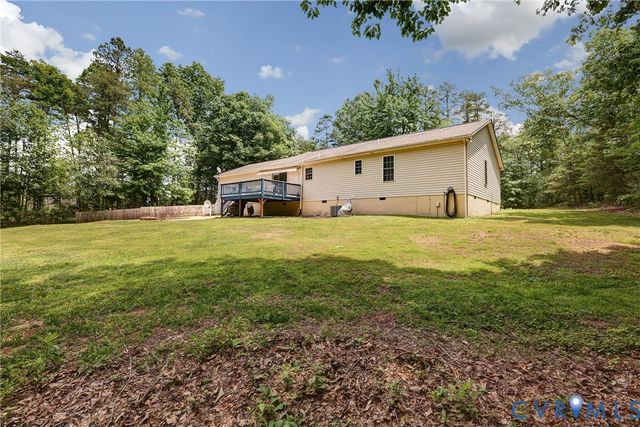 9689 Shannon Hill Rd, Louisa, VA 23093