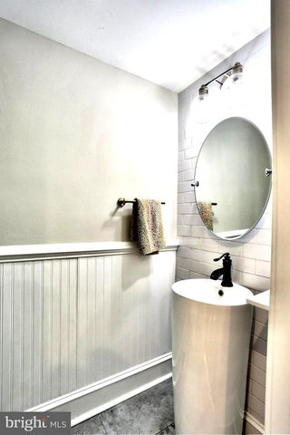 101 E WAYNE TER, Collingswood, NJ 08108