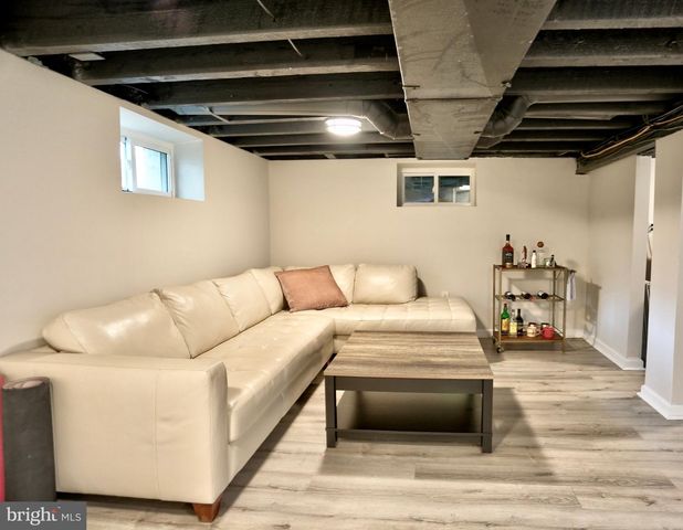 101 E WAYNE TER, Collingswood, NJ 08108