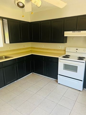 6320 Midway Road C, Springtown, TX 76082