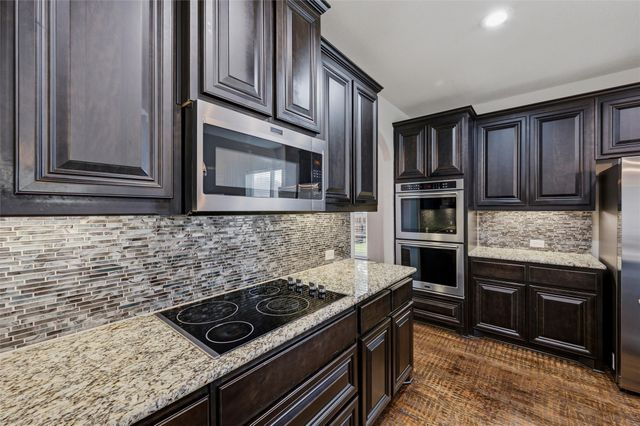 1215 The Trails Drive, Blue Ridge, TX 75424