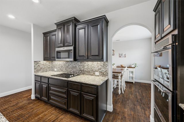 1215 The Trails Drive, Blue Ridge, TX 75424