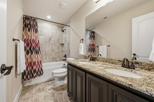 1215 The Trails Drive, Blue Ridge, TX 75424