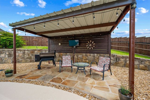 1215 The Trails Drive, Blue Ridge, TX 75424