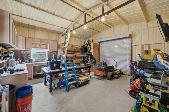 1215 The Trails Drive, Blue Ridge, TX 75424