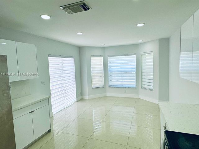 5002 SW 35th Ter, Hollywood, FL 33312