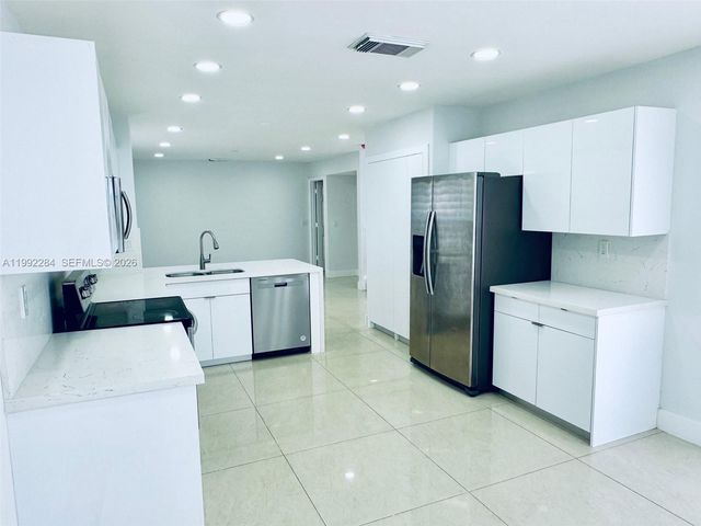 5002 SW 35th Ter, Hollywood, FL 33312