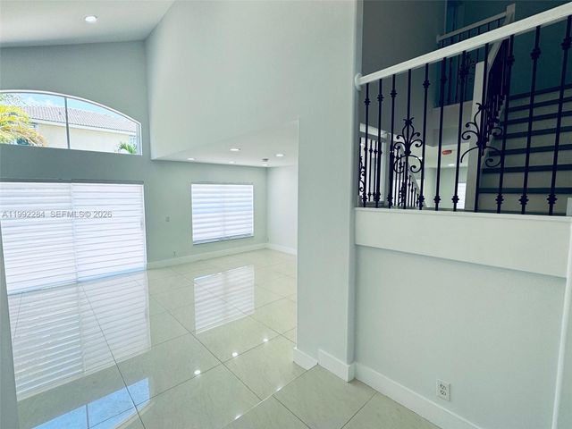 5002 SW 35th Ter, Hollywood, FL 33312