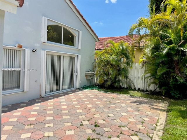 5002 SW 35th Ter, Hollywood, FL 33312