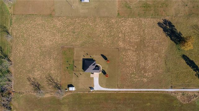 15350 Blackburn Road, Prairie Grove, AR 72753