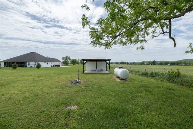 15350 Blackburn Road, Prairie Grove, AR 72753