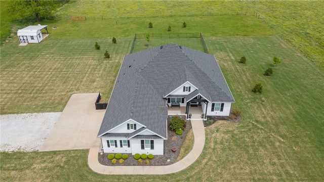 15350 Blackburn Road, Prairie Grove, AR 72753