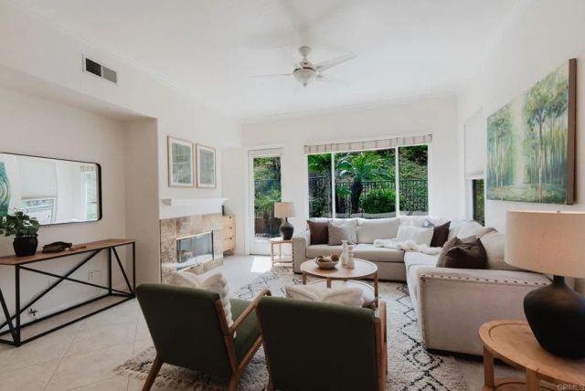 6374 Paseo Aspada Street, Carlsbad, CA 92009