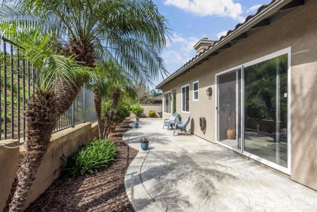 6374 Paseo Aspada Street, Carlsbad, CA 92009