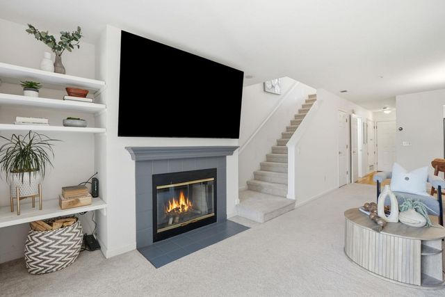 2586 Oak Road 229, Walnut Creek, CA 94597