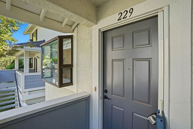2586 Oak Road 229, Walnut Creek, CA 94597