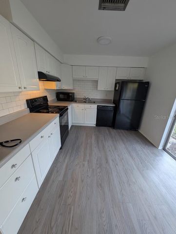 198 W MAGNOLIA STREET, Clermont, FL 34711