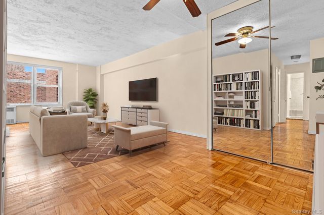 10 Old Mamaroneck Road 7A, White Plains, NY 10605