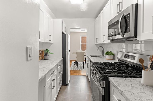 10 Old Mamaroneck Road 7A, White Plains, NY 10605