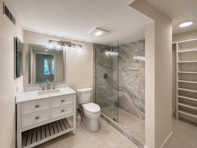 9411 N Hollybrook Lake Drive 310, Pembroke Pines, FL 33025