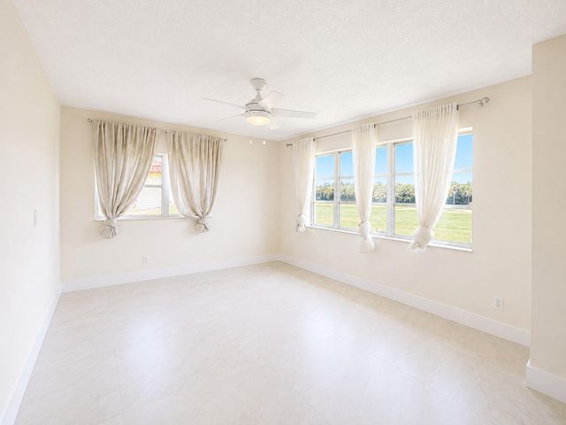 9411 N Hollybrook Lake Drive 310, Pembroke Pines, FL 33025