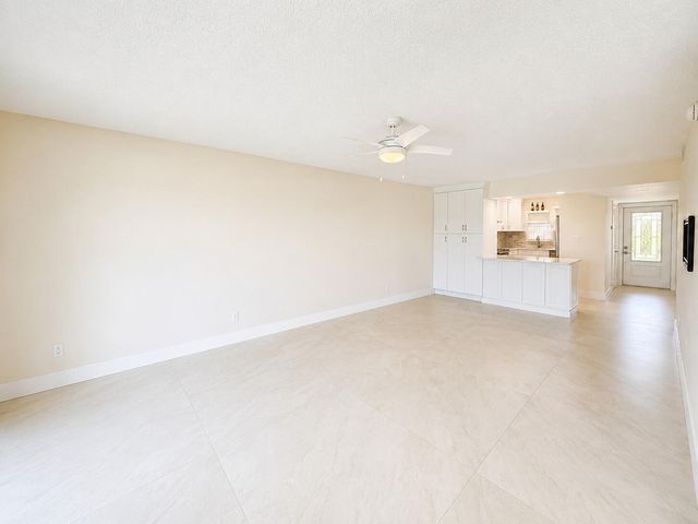9411 N Hollybrook Lake Drive 310, Pembroke Pines, FL 33025