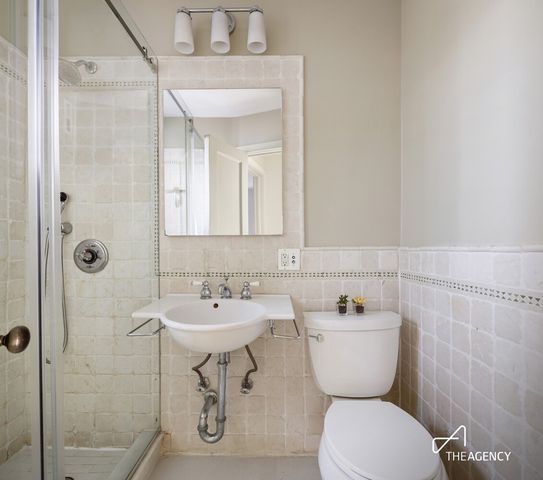 104-106 Bedford Street 5a6ab, New York City, NY 10014